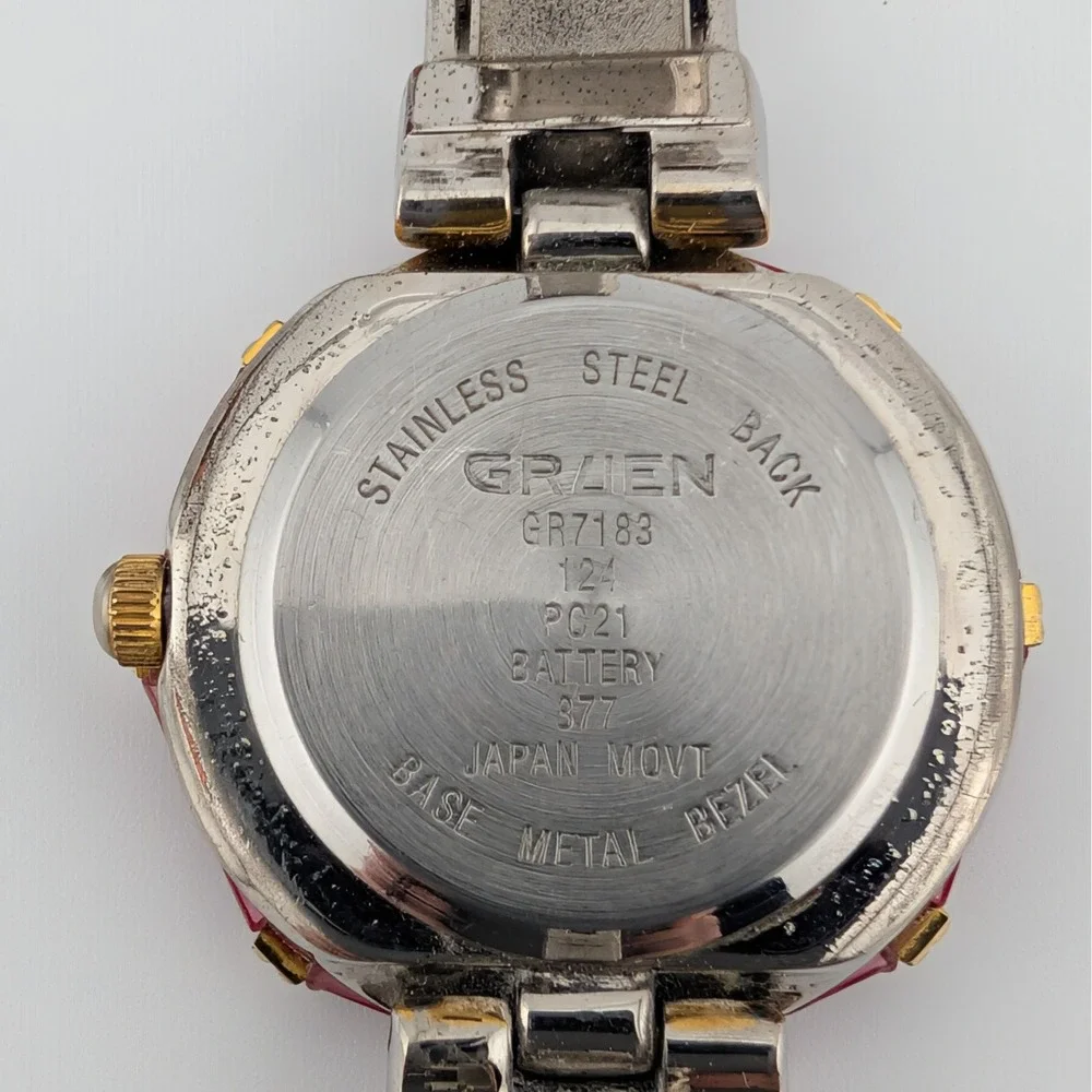 Gruen CR7183 Mother‎ of Pearl Dial Red lucite Bezel Two Tone Bangle Watch